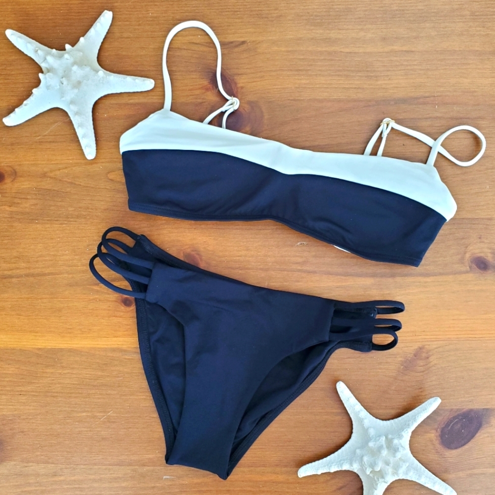 L*SPACE Candy Bikini Top, Black and White, Underwire, Size Small, NWT!